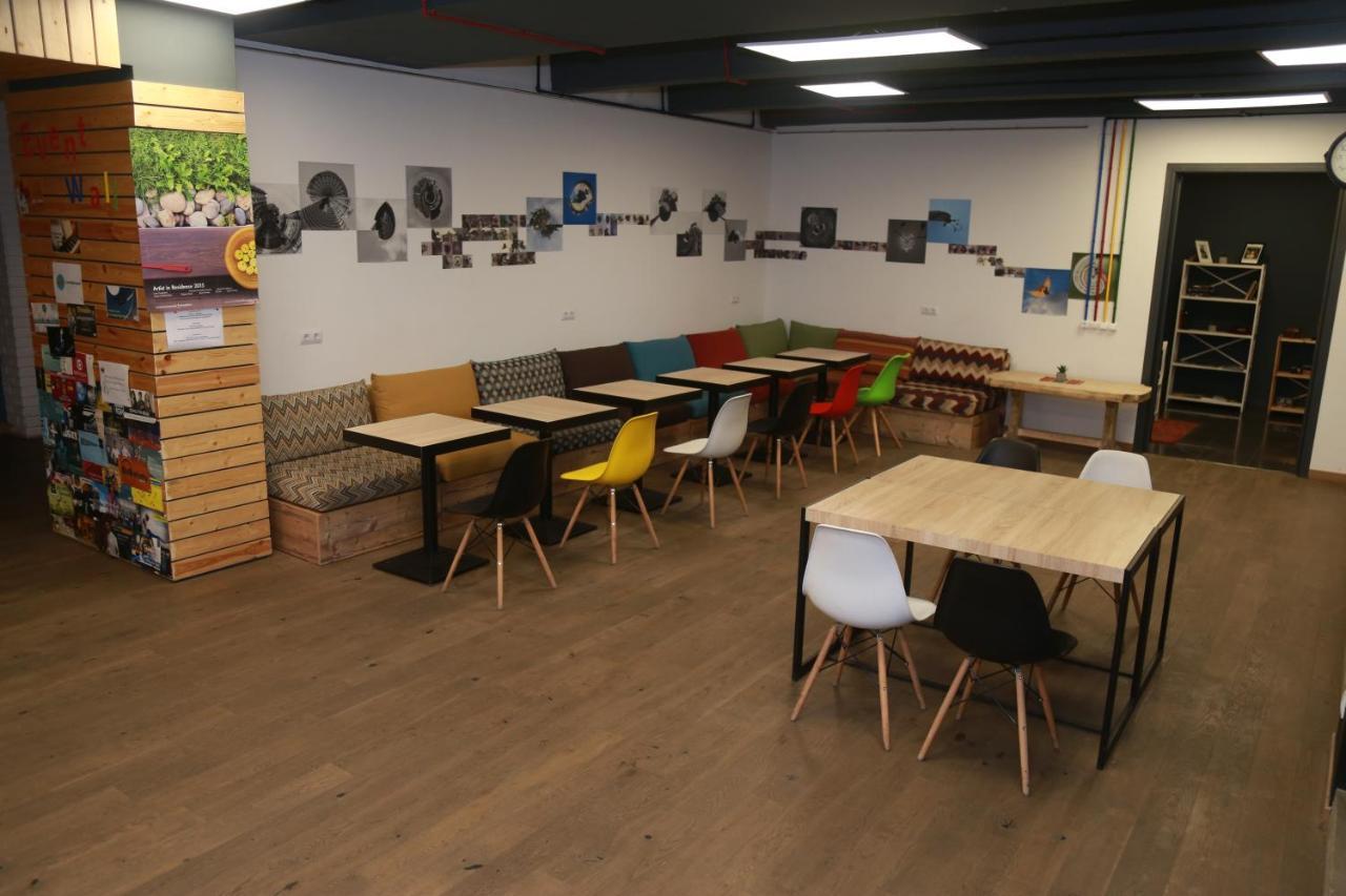 Loft Hostel Gjoumri Kültér fotó