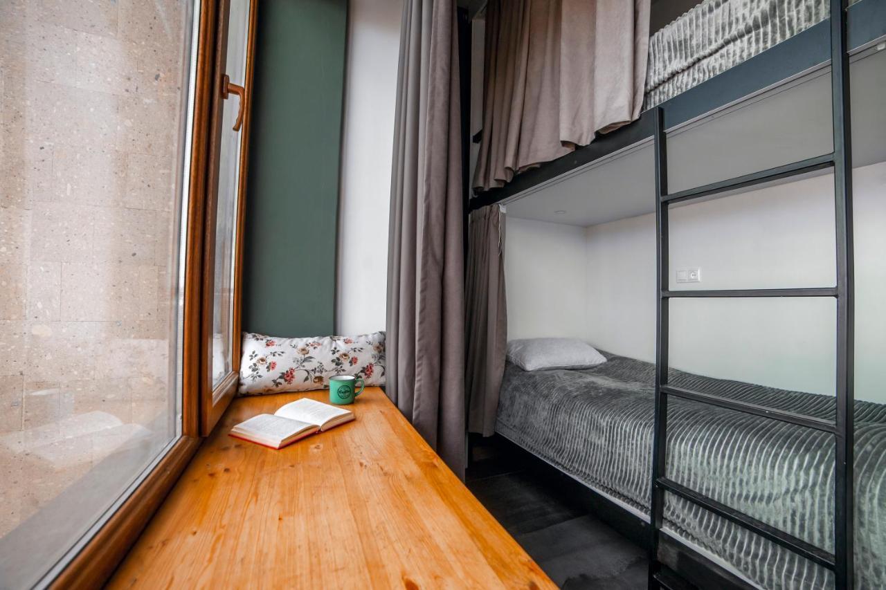 Loft Hostel Gjoumri Kültér fotó